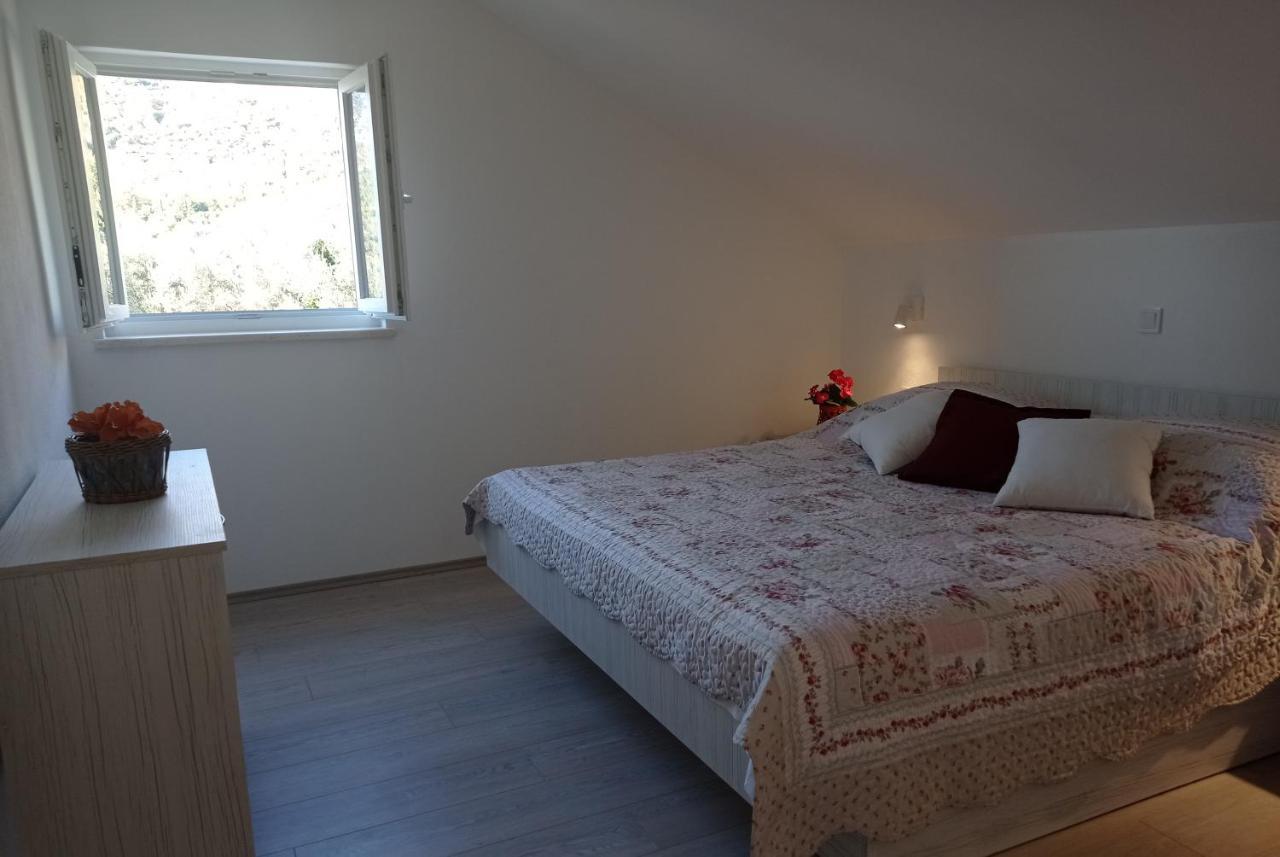 Apartment Lucija With Sea View Дубровник Екстериор снимка