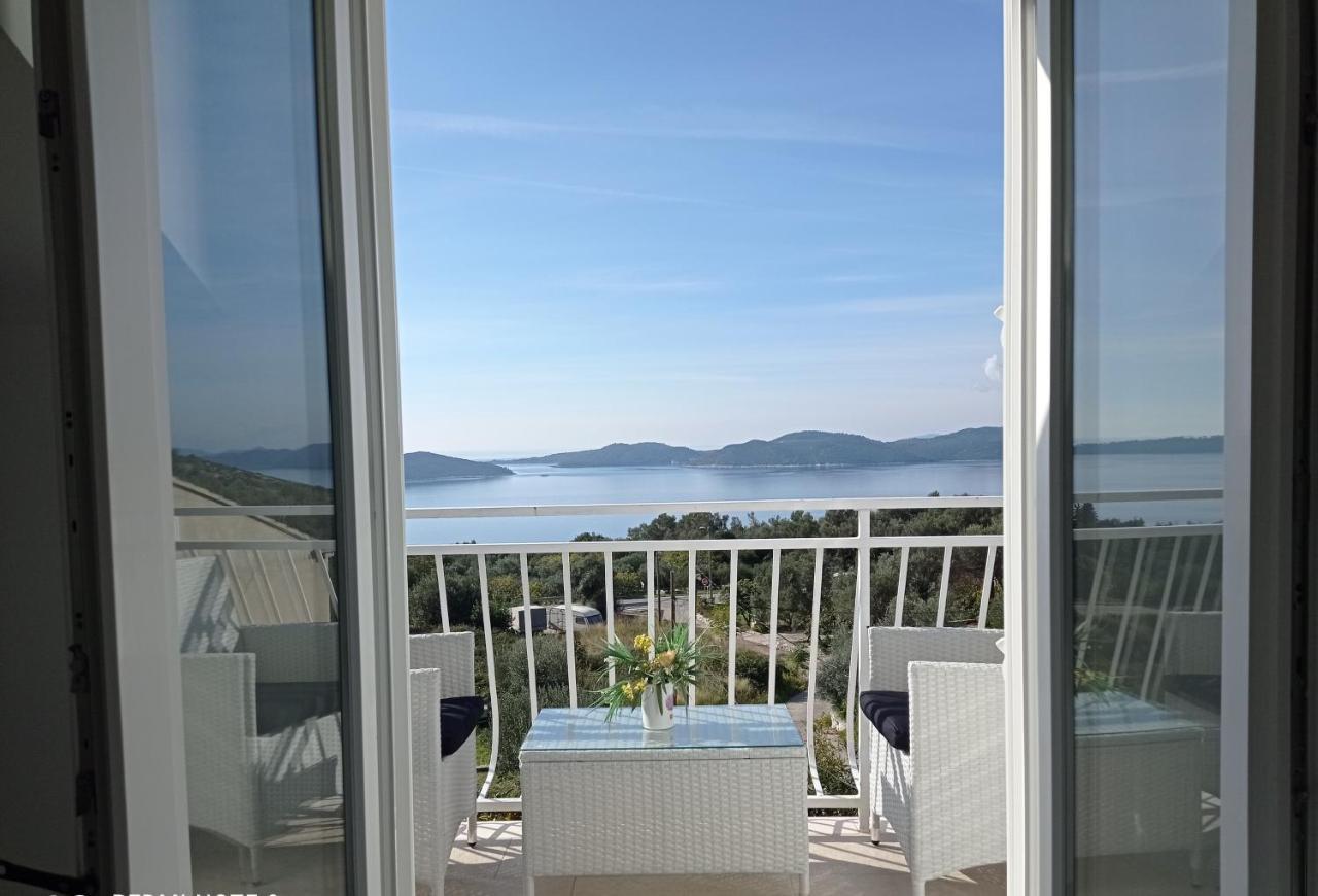 Apartment Lucija With Sea View Дубровник Екстериор снимка